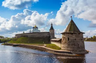 Псков - Пушкинские горы - Изборск - Печоры